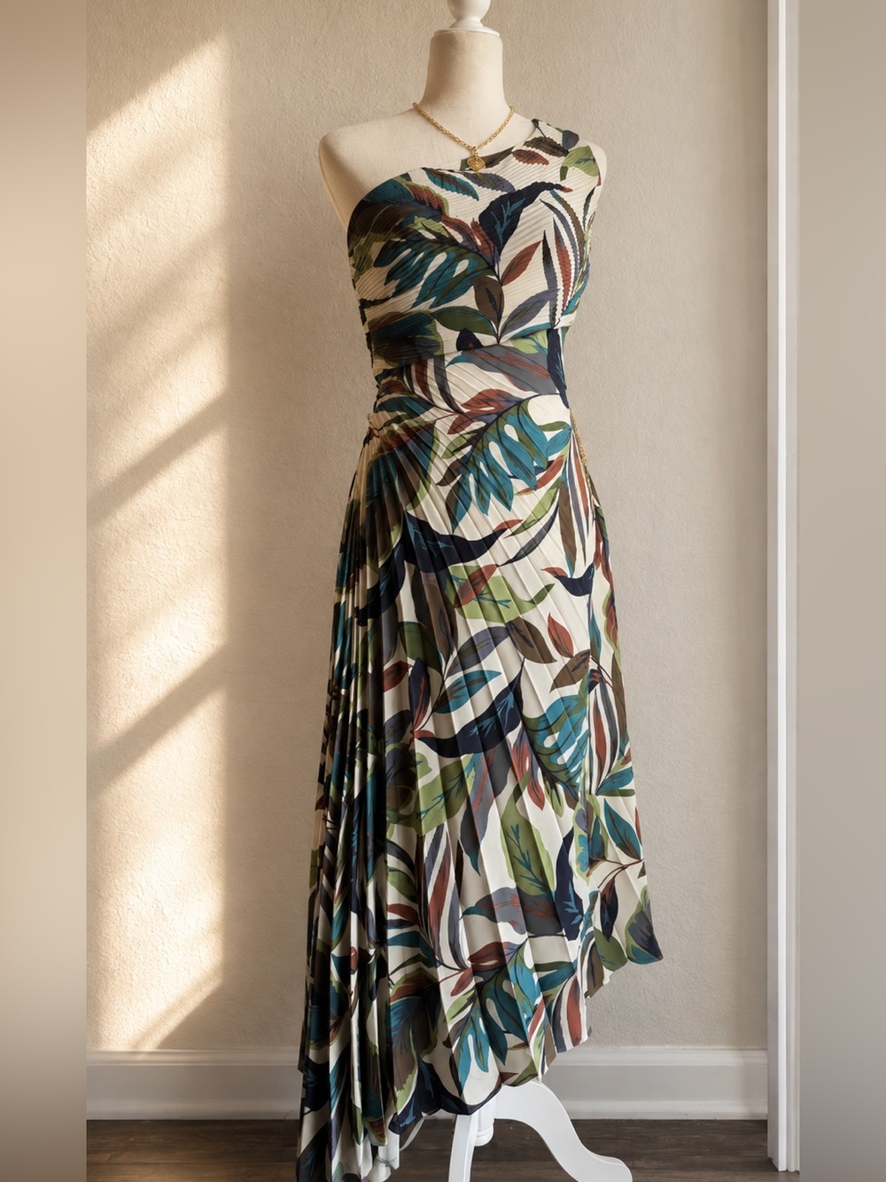 Nicole Miller New York Size 6 Pleated One Shoulder Botanical Midi Dress